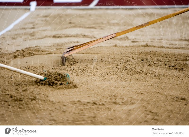 Athletics Jump Kuhle Jump hollow Track and Field Sports Long jump Sand pit sports arena Checkmark Sand hook Sports facility squeeze Sports discipline