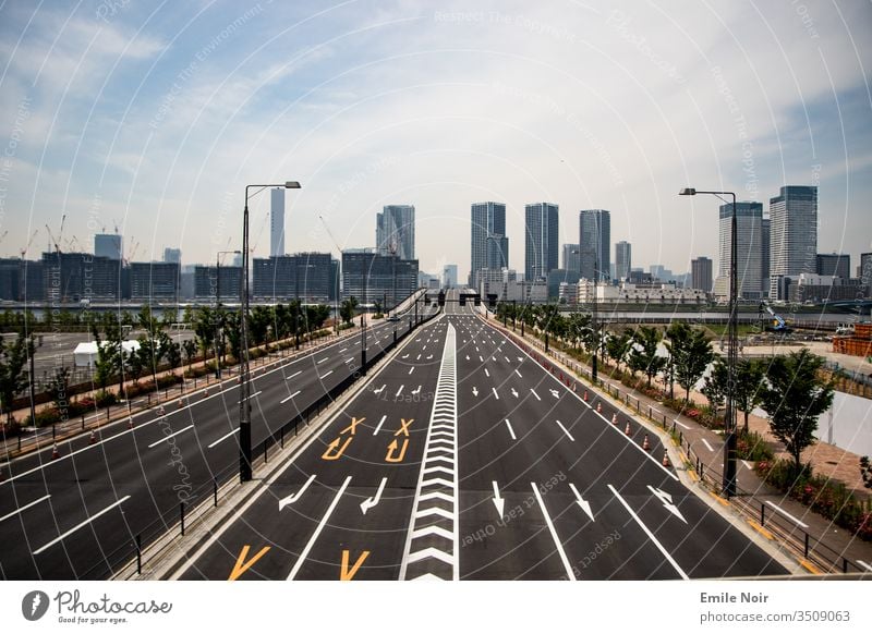 Tokyo Skyline with a difference clear lines Street New Fresh Car-free Japan Town Architecture