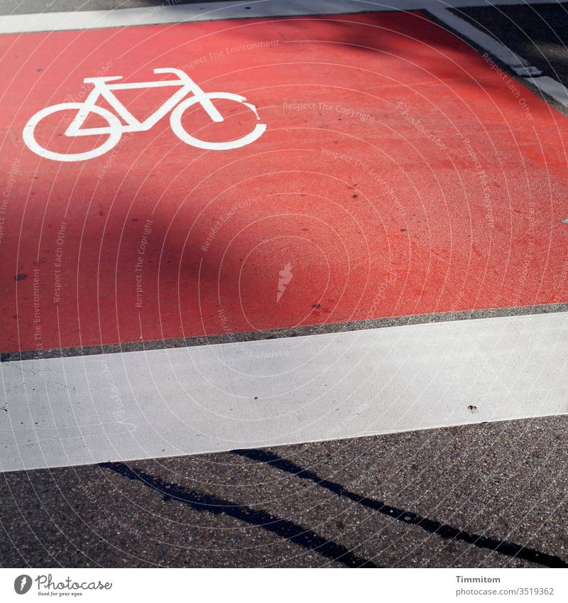 Bicycle waiting area Cycling Street mark Pictogram Colour lines Transport Means of transport Town