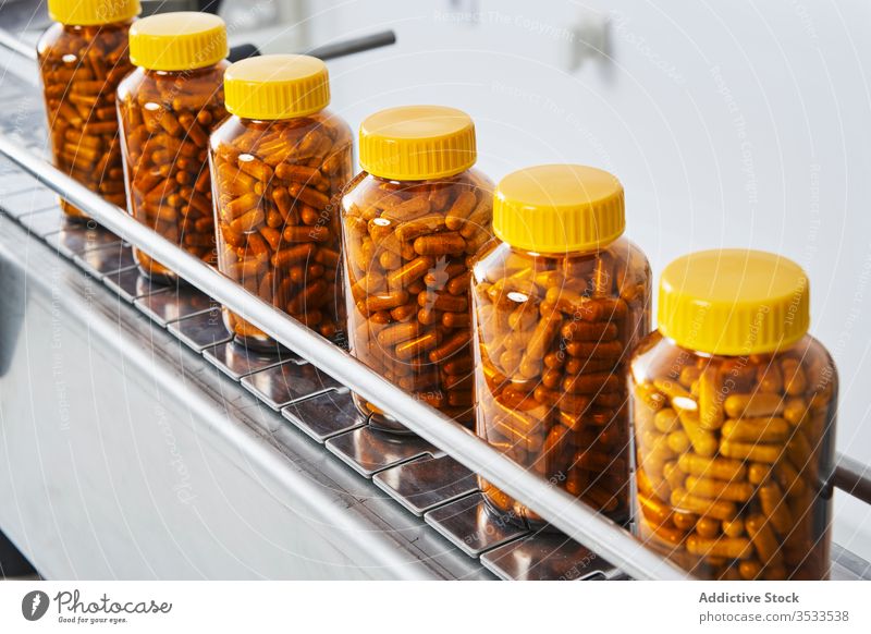 Chain of packaging and manufacture of tablets and vials of tablets and pills industrially for the medical and health sector medicine pharmacy covid-19