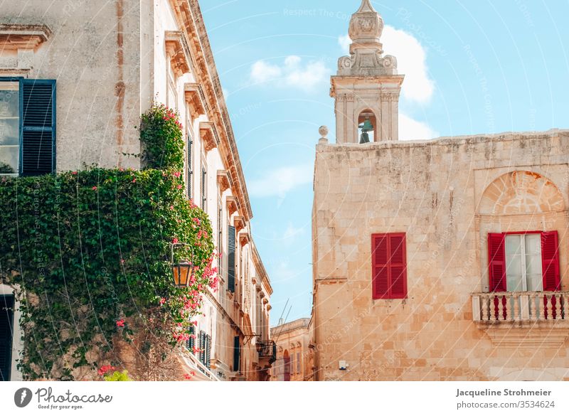 Colorful Streets of Mdina, Malta - The Silent City mdina malta the silent city colorful street sandstone building beautiful street Colorful Buildings Window