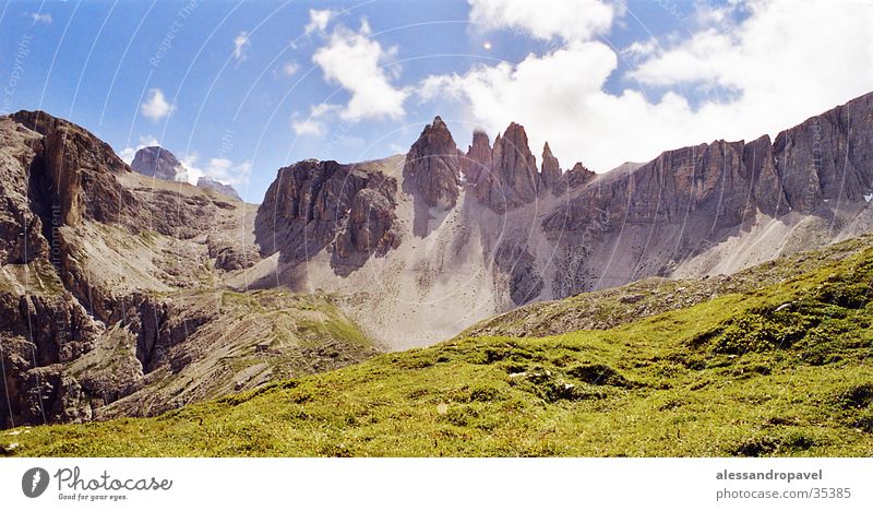 Sesto Dolomites Tripod Mountain Perfect weather closed orifice