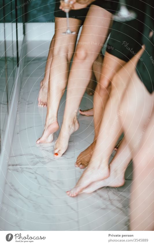 Nudist girls bare feet