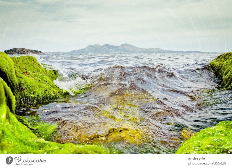 ocean Vacation & Travel Ocean Island Waves Mountain Landscape Water Sky Storm clouds Horizon Summer Bad weather Gale Coast Lakeside Bay Green Adventure Nature