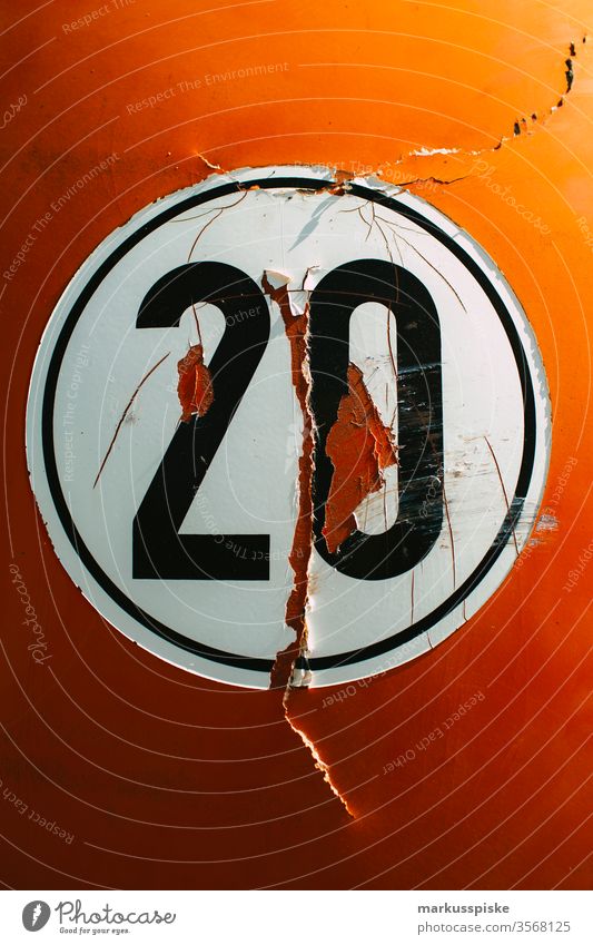 number 20 twenty Speed Varnish corrupted torn
