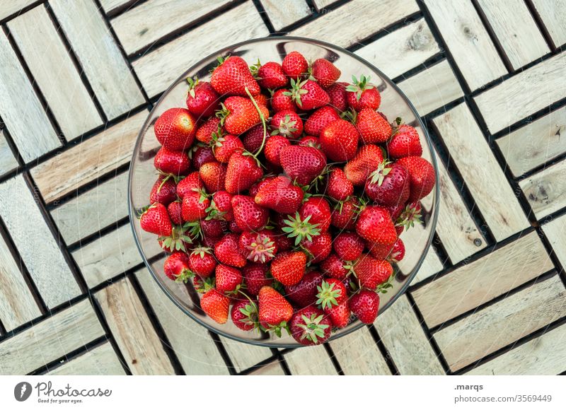 5 kg strawberries in a bowl Strawberry Mature Fresh Red Fruit Summer Delicious Vitamin Bowl Food Dessert Healthy plan Strawberry harvest harvest season Picked
