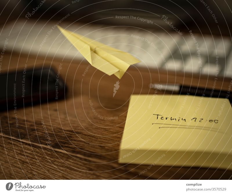 ready for a holiday Paper plane post it fly away vacation Vacation & Travel Break meeting office message memory aviator Flying Handicraft Stress burnout Desk