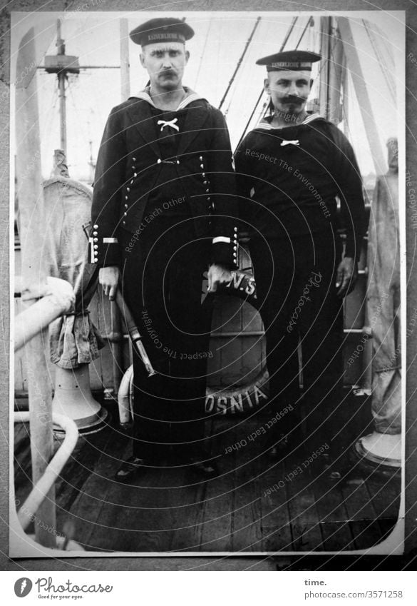 On-board personnel Navy Uniform portrait garments Historic Former then On board ship on deck telescope planks Stand 2 two colleagues on-board personnel