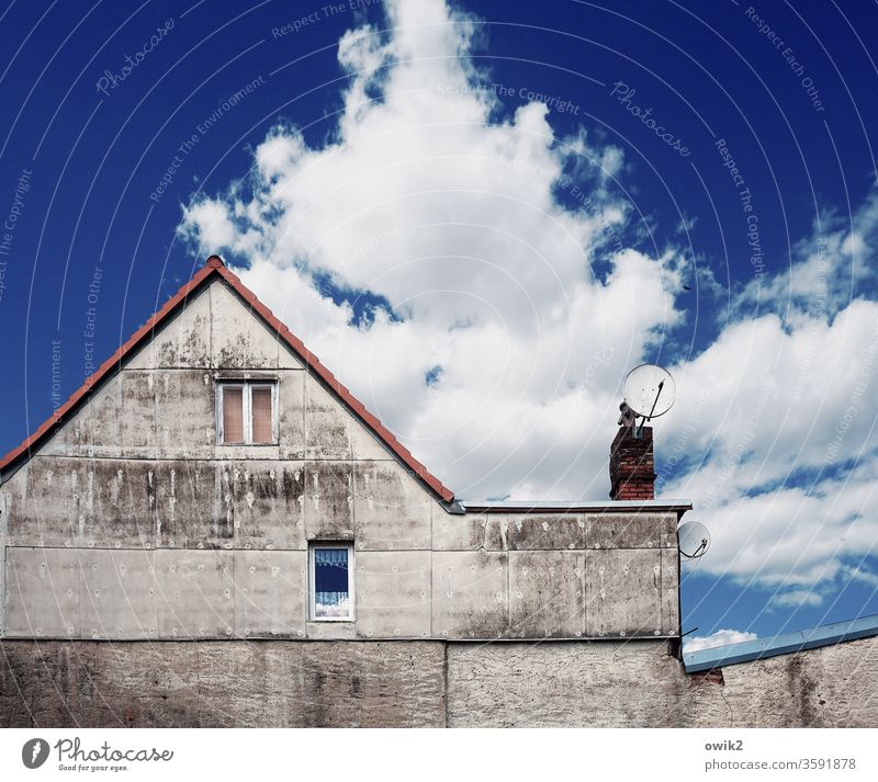 Reception House (Residential Structure) Wall (building) Window Sky Blue Eaves Chimney Deserted Roof built Copy Space top Old Architecture Old town