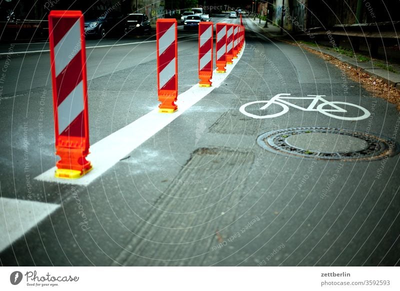 Pop-up cycle path Cycle path Multi-line pop up gone pop-up cycle path pop-up way Rule Safety trace Street Transport traffic control Traffic regulation