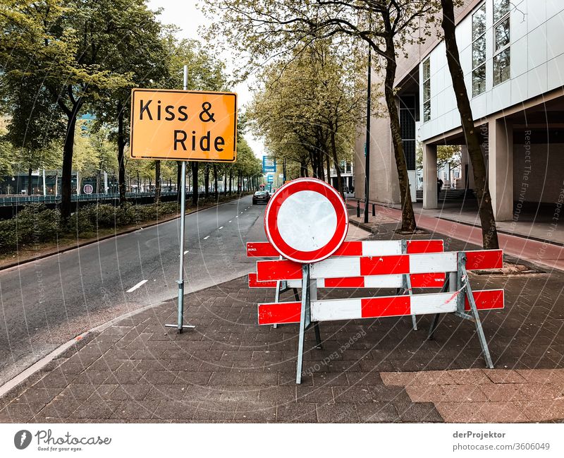 Kiss & Ride traffic sign Joerg Farys belgien benelux benelux_2018 beneluxstaaten derProjektor derProjektor_2018 dieProjektoren niederlande Rotterdam Esthetic