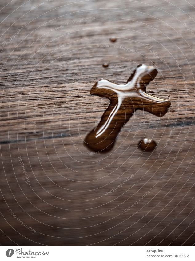 Cross of water Wood grain Elements Water wood Death Catholicism The Gospel Interior shot Colour photo Creativity Copy Space left Copy Space top
