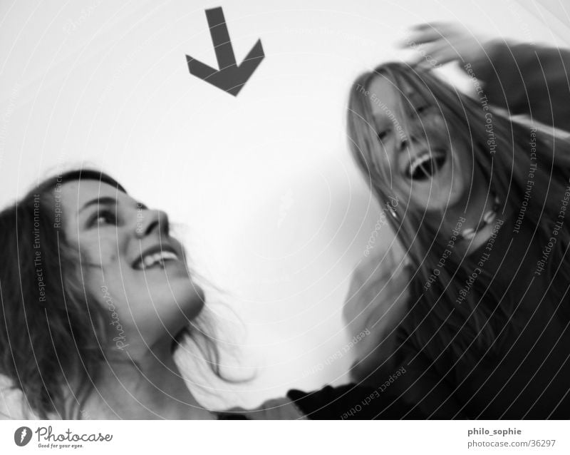 joke Feminine 2 Hand Human being Black & white photo Joy Movement Laughter Arrow percing Cool (slang)