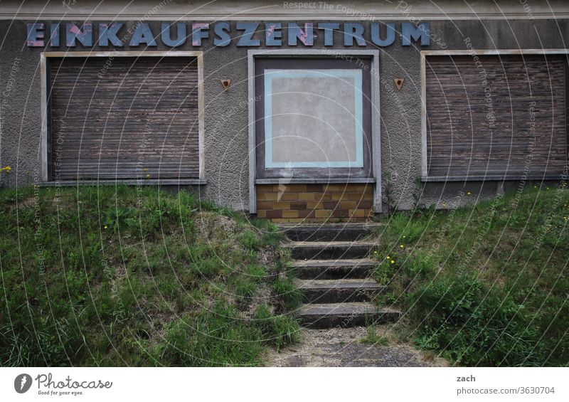 7 days through Brandenburg - permanently closed House (Residential Structure) Old Broken Decline Ruin built Destruction Wall (barrier) Facade Past Transience