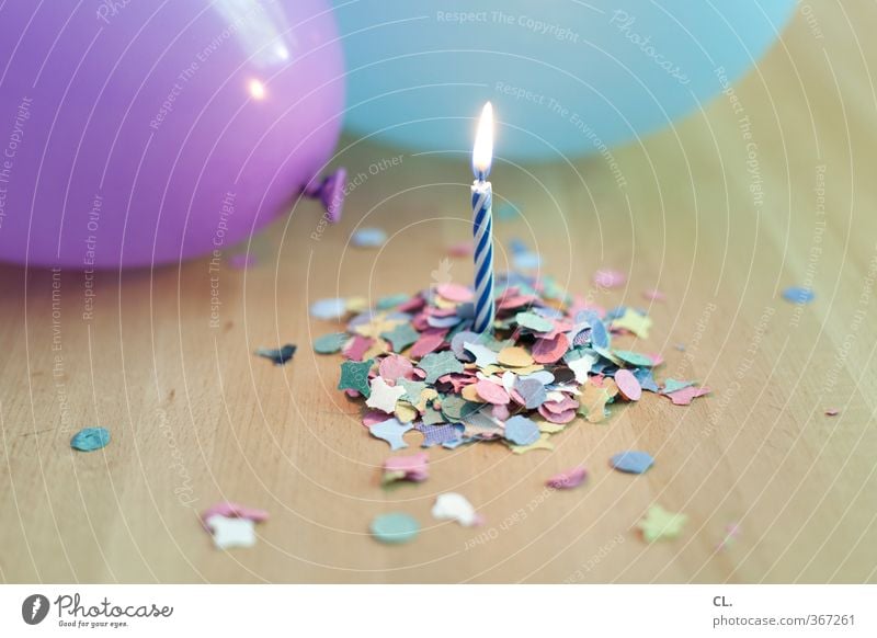 Happy Birthday Decoration Table Room Party Feasts & Celebrations Happiness Joy Joie de vivre (Vitality) Anticipation Warm-heartedness Sympathy Together Candle