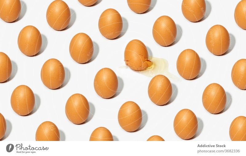 Brown eggs on white background seamless pattern natural table fresh raw shadow design tradition organic tasty studio food ingredient delicious easter nutrition