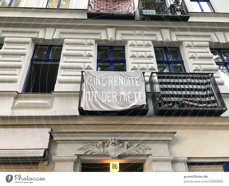 Protest: "No return with the rent" / Photo: Alexander Hauk Rent Flat (apartment) rented apartment rental payments exorbitant rents Tenant tenant protection
