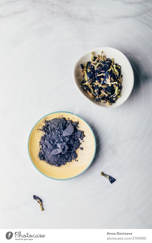 Blue matcha and butterfly pea flowers, healthy food supplements blue matcha powder butterfly pea flower tea drink healing dried flowers blue-colored indigo