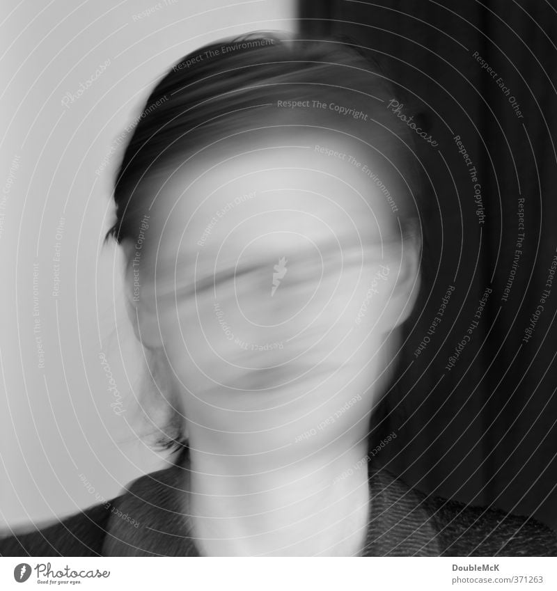 Head of a person is blurred / blurred due to fast movement Human being Feminine Woman Adults 1 Movement Crazy Gray Black White Impaired consciousness Irritation