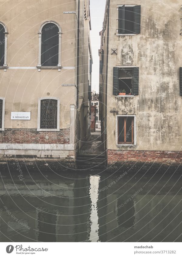Venice Flood Water Channel Alley Deserted Italy Port City House (Residential Structure) Town Exterior shot Tourist Attraction Old town City trip