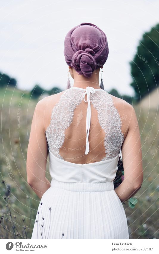 BRIDE - BACK VIEW - FIELD Bride Wedding dress back view Back Point Headscarf delightful Field Nature Feasts & Celebrations Future Forwards Esthetic Woman