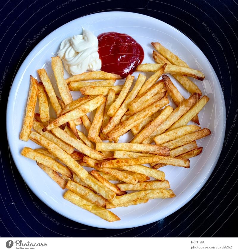 French fries mayo ketchup Mayonnaise Ketchup Fast food Delicious Unhealthy Plate Snack bar Finger food Eating Potatoes potato Potato dish