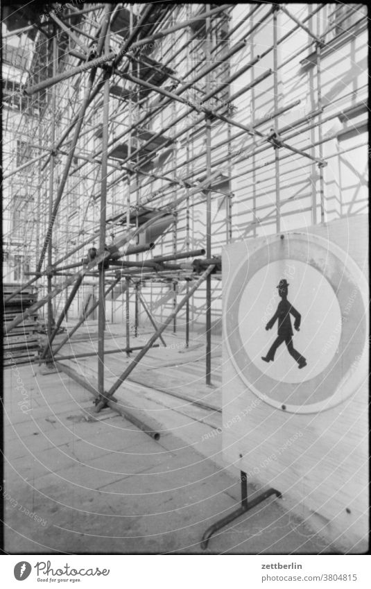 Scaffolding, no trespassing construction Armour House (Residential Structure) Facade sign interdiction Prohibition sign Pictogram Man Human being Warn