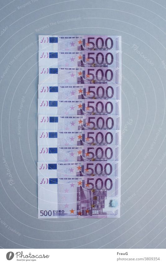 for the energy costs... Money Bank note paper money Banknotes issued 2002 Means of payment Valid Loose change Beaded 500 € bill 5000 € saved Historic currency