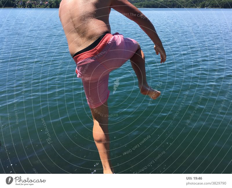 Jump into cold water (No.5) - - - - Stragglers. Lake Water Summer's day Jumping power Brave gutless clapper jump cold-blooded upside down unrestrained ass bomb