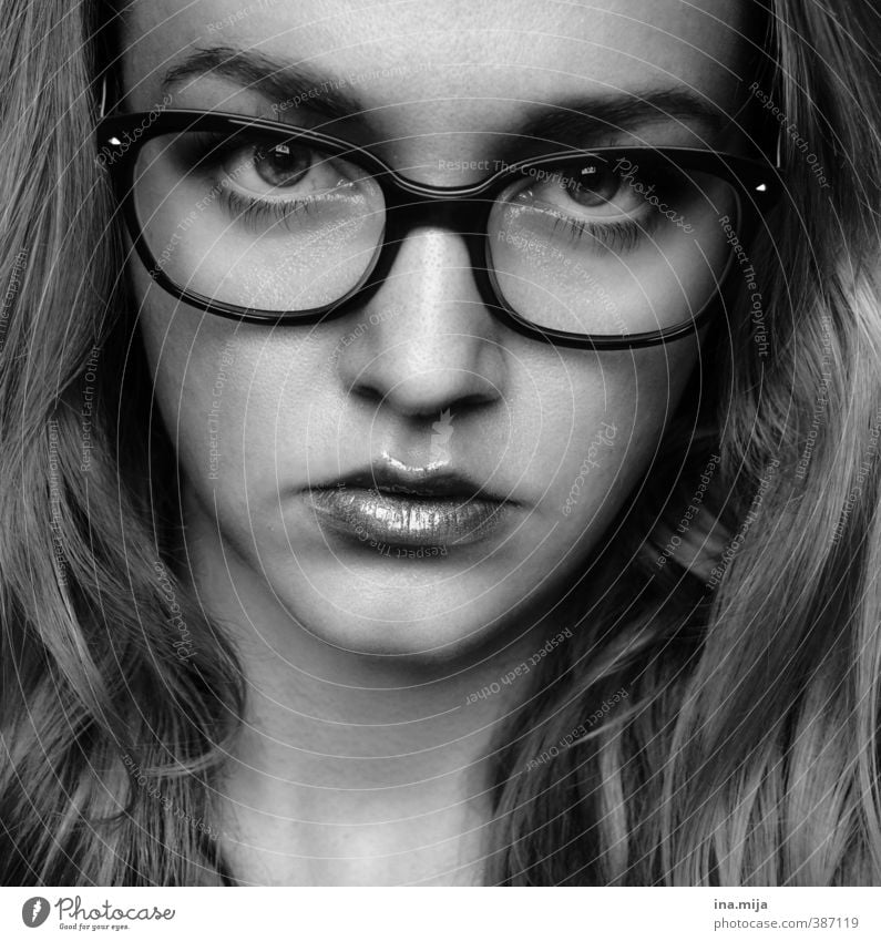 Woman with glasses pretty Skin Face Feminine Young woman Youth (Young adults) Adults 1 Human being 18 - 30 years Accessory Jewellery Eyeglasses Long-haired