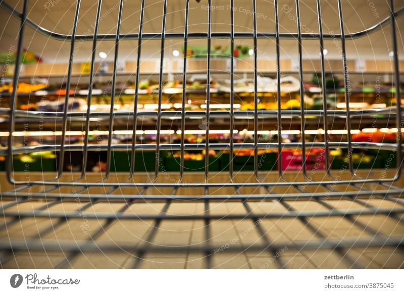 Empty shopping cart Selection Demand discount purchasing Shopping Shopping Trolley Nutrition Eating Food Livelihood Covered market SHOPPING assortment