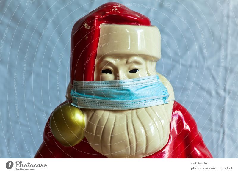 Weihnachtsmann mit Maske advent covid covid19 figur maske sars sars cov sars cov2 tradition virus weihnachten weihnachtsmann xmas