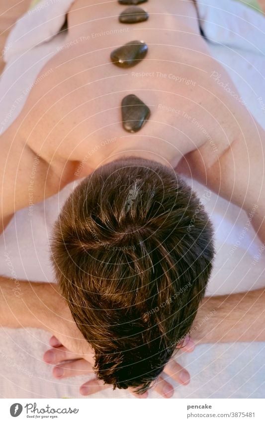 hot-stone massage lll Wellness Massage Hot-Stone Erholung Spa Lifestyle Rücken Entspannung Gesundheit Therapie