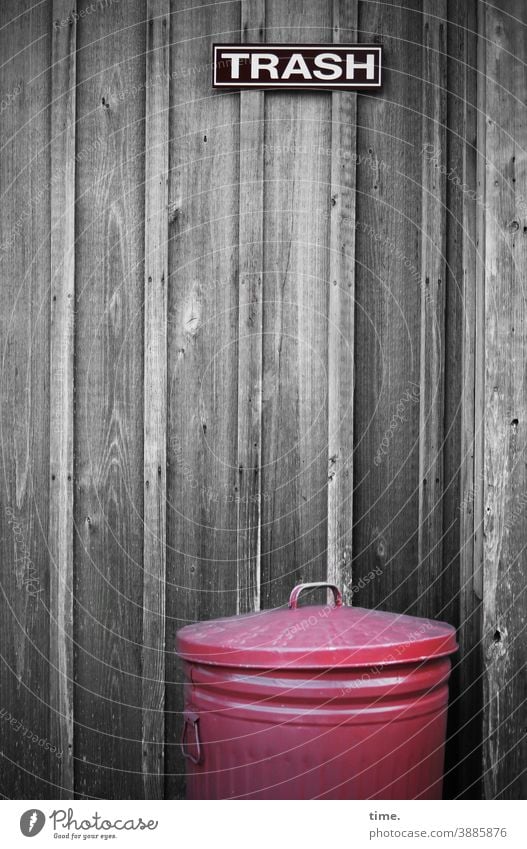 ¡Trash! 2020 | Round Folder trash ton dustbin waste Wooden wall Wall (building) sign Clue Orientation lid Red Gray Tin Bucket metal bucket litter bins