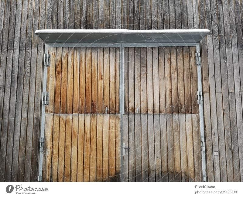 Wooden barn door Barn door Goal Building Wall (building) House (Residential Structure) Hut Deserted Wood, agriculture, trade