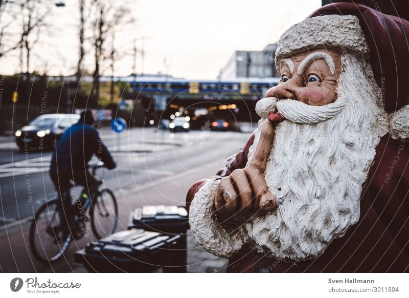 Look, Santa Claus is coming soon Christmas gifts Surprise quiet silent Street Bicycle Cycling dustbin Christmas & Advent Red Winter Gift Feasts & Celebrations