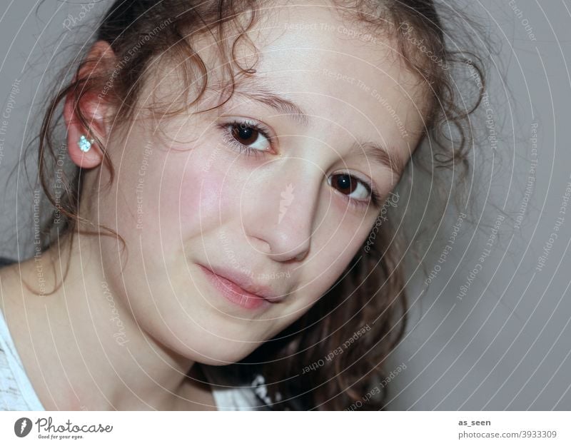 girl Girl Girlish Curl Child Infancy 8 - 13 years pretty Looking portrait Feminine Looking into the camera Smiling Brunette Dark-haired eyes Brown eyes Innocent
