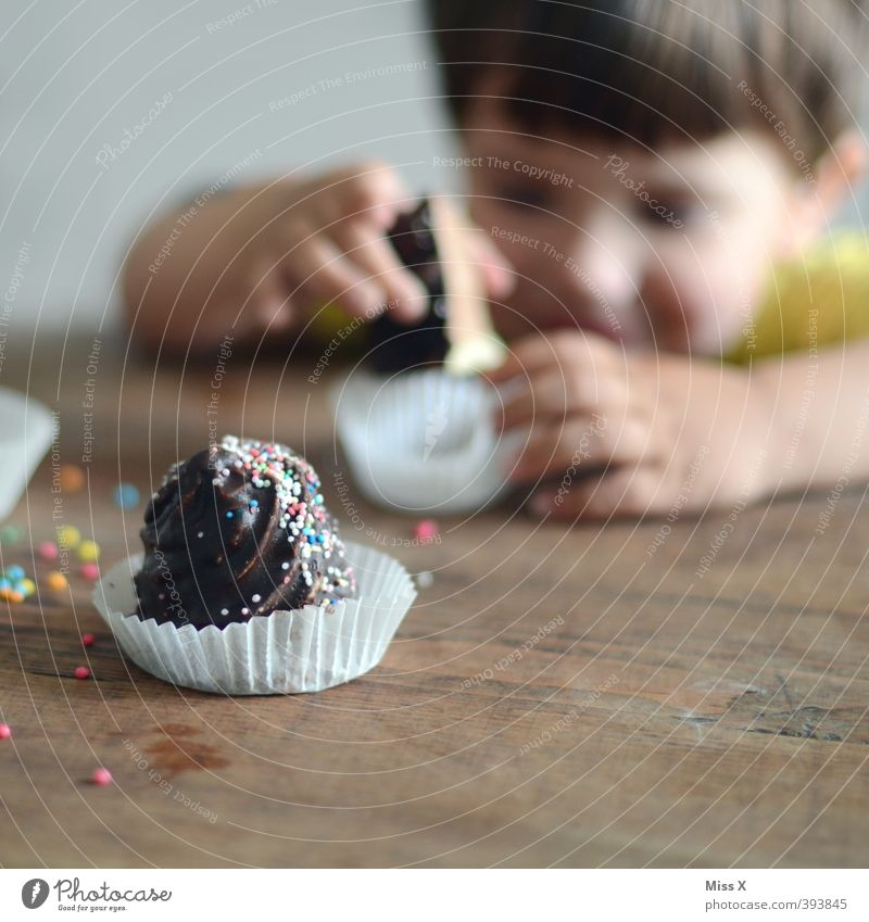 Chew me up Food Dough Baked goods Cake Dessert Candy Chocolate Nutrition To have a coffee Feasts & Celebrations Birthday Human being Child Toddler 1 1 - 3 years