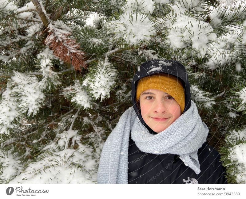 Boy in the snow Child Youth (Young adults) Boy (child) Joy Snow Winter Happiness Exterior shot
