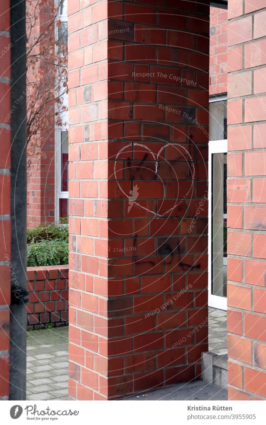 chalk heart on brick Heart sweetheart symbol symbolic Sign Love sensation Chalk Painted street art House (Residential Structure) Facade Building Architecture