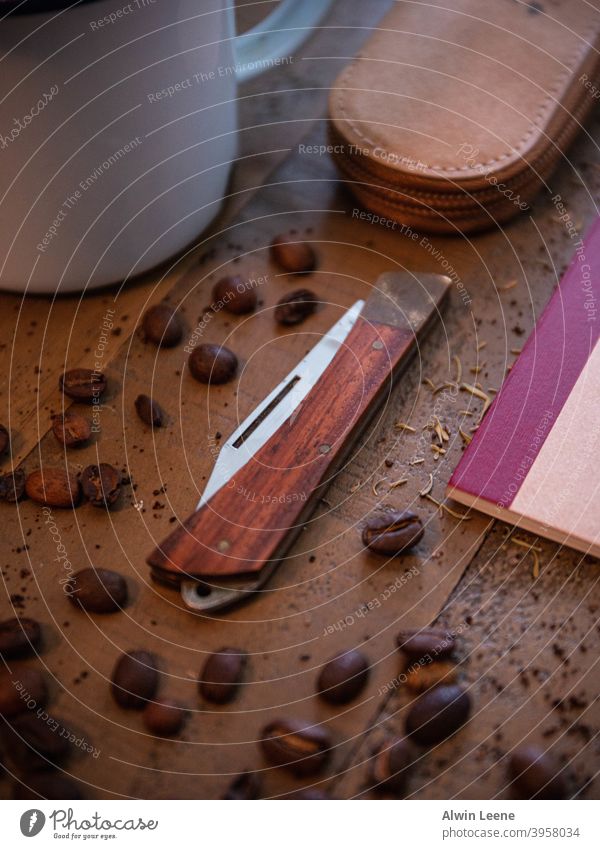Pocket knife pocket knife Cutlery Product Table Wood wooden EDC