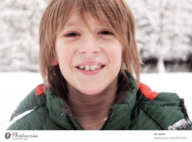 Boy in the snow Boy (child) Snow Smiling Laughter Blonde Joy Happy Human being portrait Face Happiness Winter Snowscape Cold chill Congenial Playing Infancy