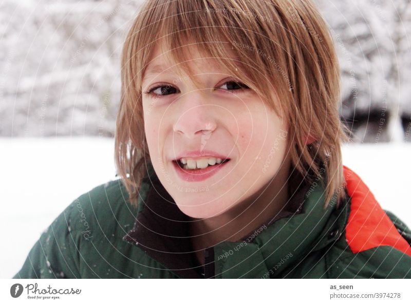 Boy in the snow Boy (child) Snow Smiling Blonde Joy Happy Human being portrait Face Happiness Winter Snowscape Cold chill Congenial Playing Infancy 8 - 13 years