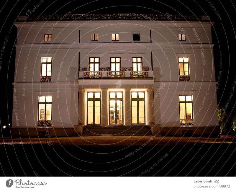 Jenisch House Frontal House (Residential Structure) Night Historic Jenish Hamburg Elbe foreman