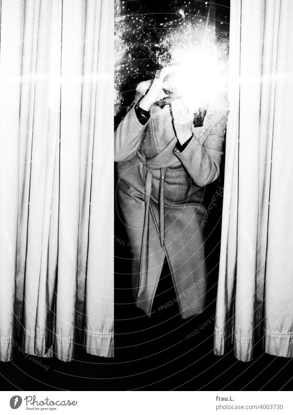 flashed Mirror pose Woman Take a photo Selfie Drape Coat Interior shot