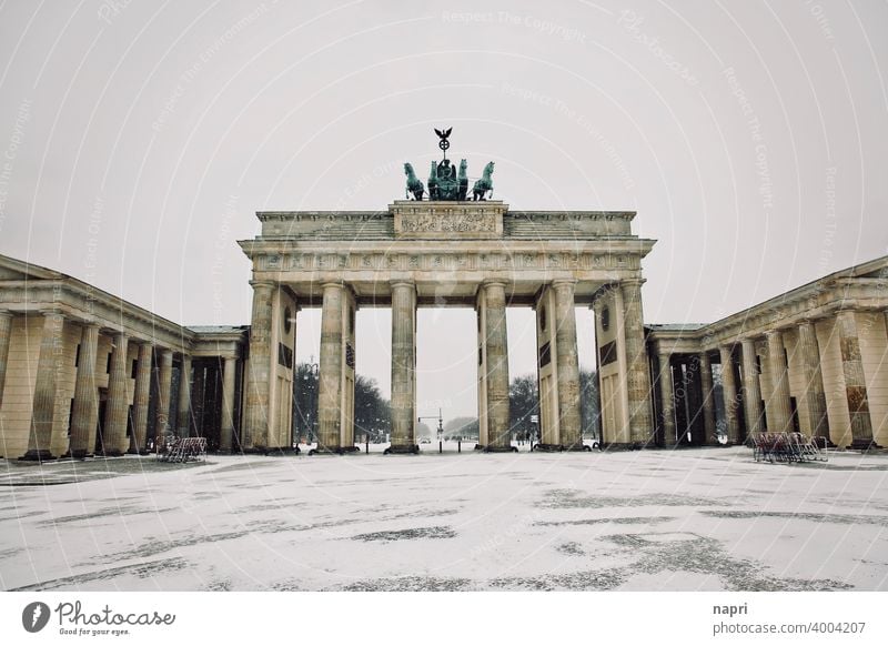 Vacancy | Brandenburg Gate and Pariser Platz in the snow without people Deserted Winter Snow unusual void silent Empty Landmark Tourist Attraction Berlin