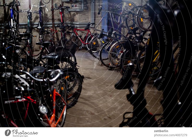 bicycle cellar Cellar shelter Parking space parking facility Bicycle lot Closing time Evening Vehicle Transport turnaround dwell Apartment Building