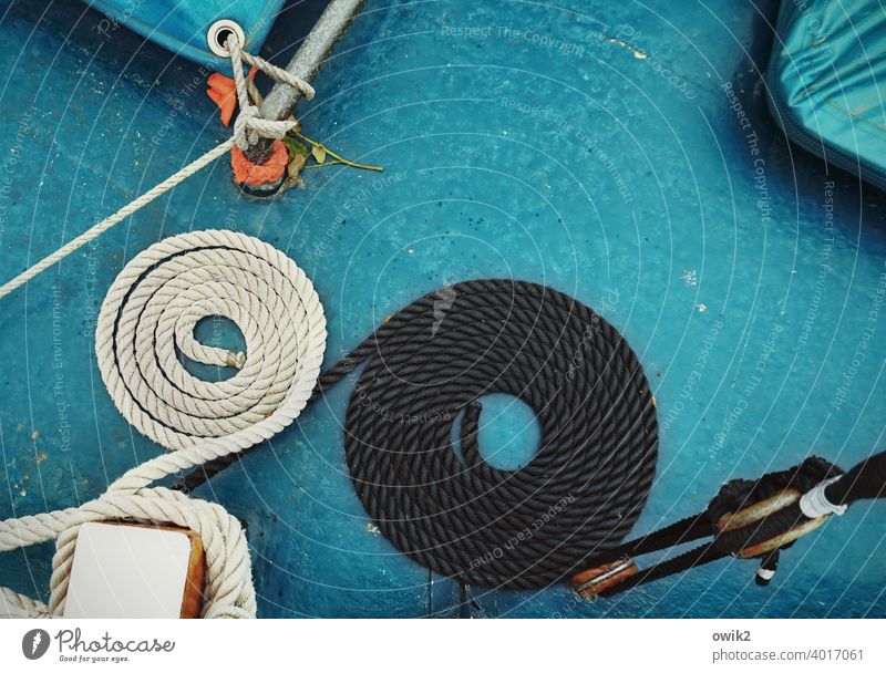 OO Navigation Rope Break Motionless Under Yacht Elegant Design Colour photo Exterior shot Detail Rest position Pattern Structures and shapes Deserted Contrast