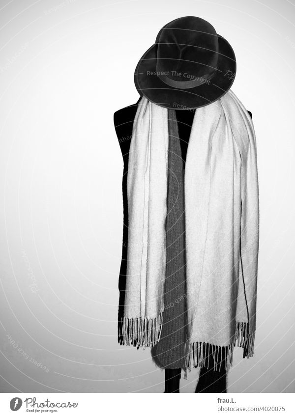 A hat, two scarves and a dressmaker's dummy Fashion Textiles Tailoring Bust Men's bust Men's hat Old remembrances Legacy