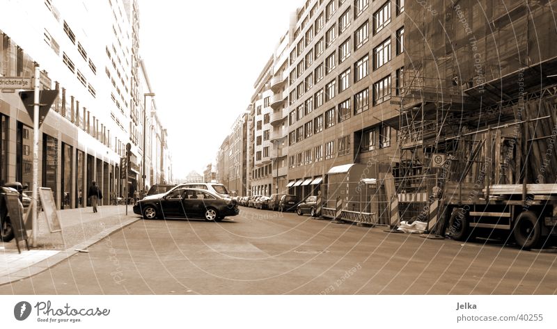 Berlin House (Residential Structure) Town Transport Street Movement In transit Empty road center Exterior shot
